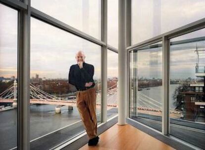 Norman Foster.