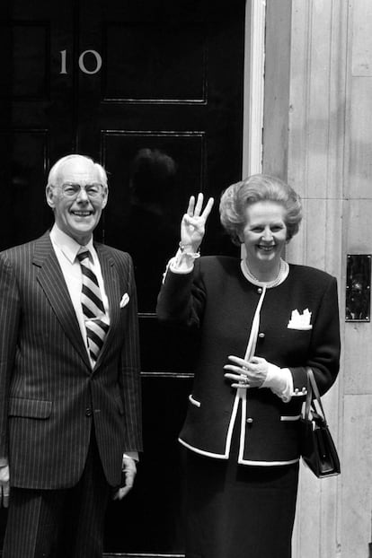 Margaret y Denis Thatcher, en el numero 10 de Downing Street en junio de 1989.