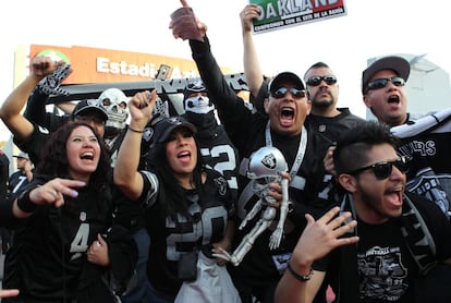 Los aficionados mexicanos de los Raiders