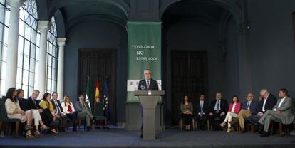 José Antonio Griñán durante la presentación del acuerdo contra la violencia de género.