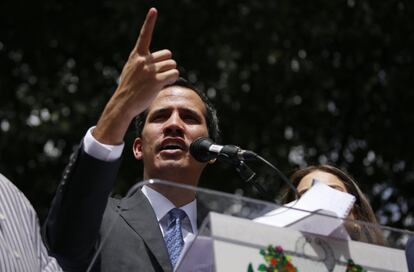 Juan Guaidó durante su discurso este viernes. Guaidó ha llamado al pueblo venezolano a una nueva movilización masiva la próxima semana y a otras dos actividades este fin de semana, en contra del Gobierno de Nicolás Maduro, al que tacha de ilegítimo. 