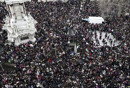 Thousands of people congregated on Pamplona's Paseo de Sarasate to support the feminist strike.