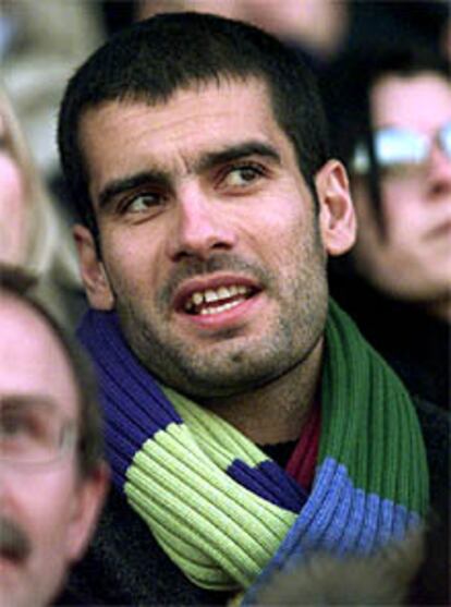 Guardiola, ayer, en la tribuna del Brescia.