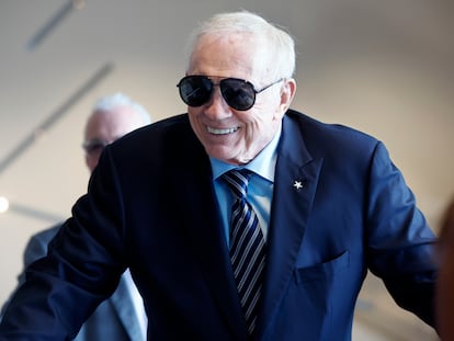 Dallas Cowboys NFL football team owner Jerry Jones arrives for a special meeting to vote on approval of the sale of the Washington Commanders in Bloomington Minn., Thursday, July 20, 2023.