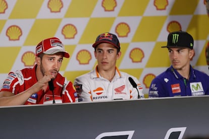 Dovizioso, Márquez y Viñales, en la conferencia de prensa de este jueves en el circuito de Sepang.