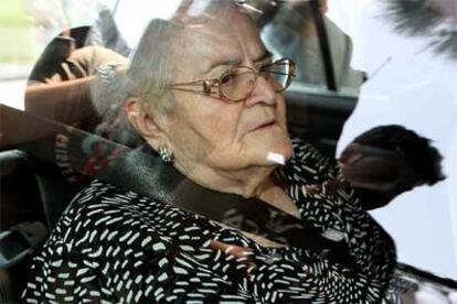 La madre de José Ortega Cano, a su llegada ayer a <i>Villa Jurado</i>.