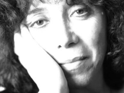 Aída Bortnik en 1989.