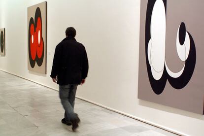 Una vista de la exposición de Pablo Palazuelo en el Museo Reina Sofía, con obras de la serie <i>Dream,</i> realizadas en 2004.