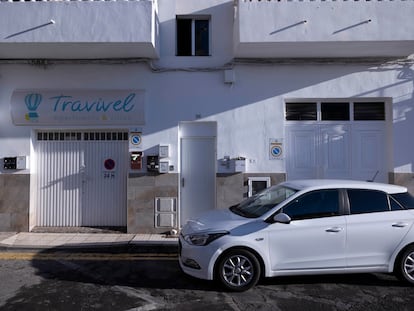 La calle José Espronceda de Armeñime, en el municipio de Adeje (Tenerife), donde este domingo por la noche un hombre de 44 años ha matado a puñaladas a su pareja.