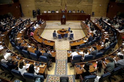 Vista general de la Asamblea de Madrid durante el discurso de Isabel Díaz Ayuso.