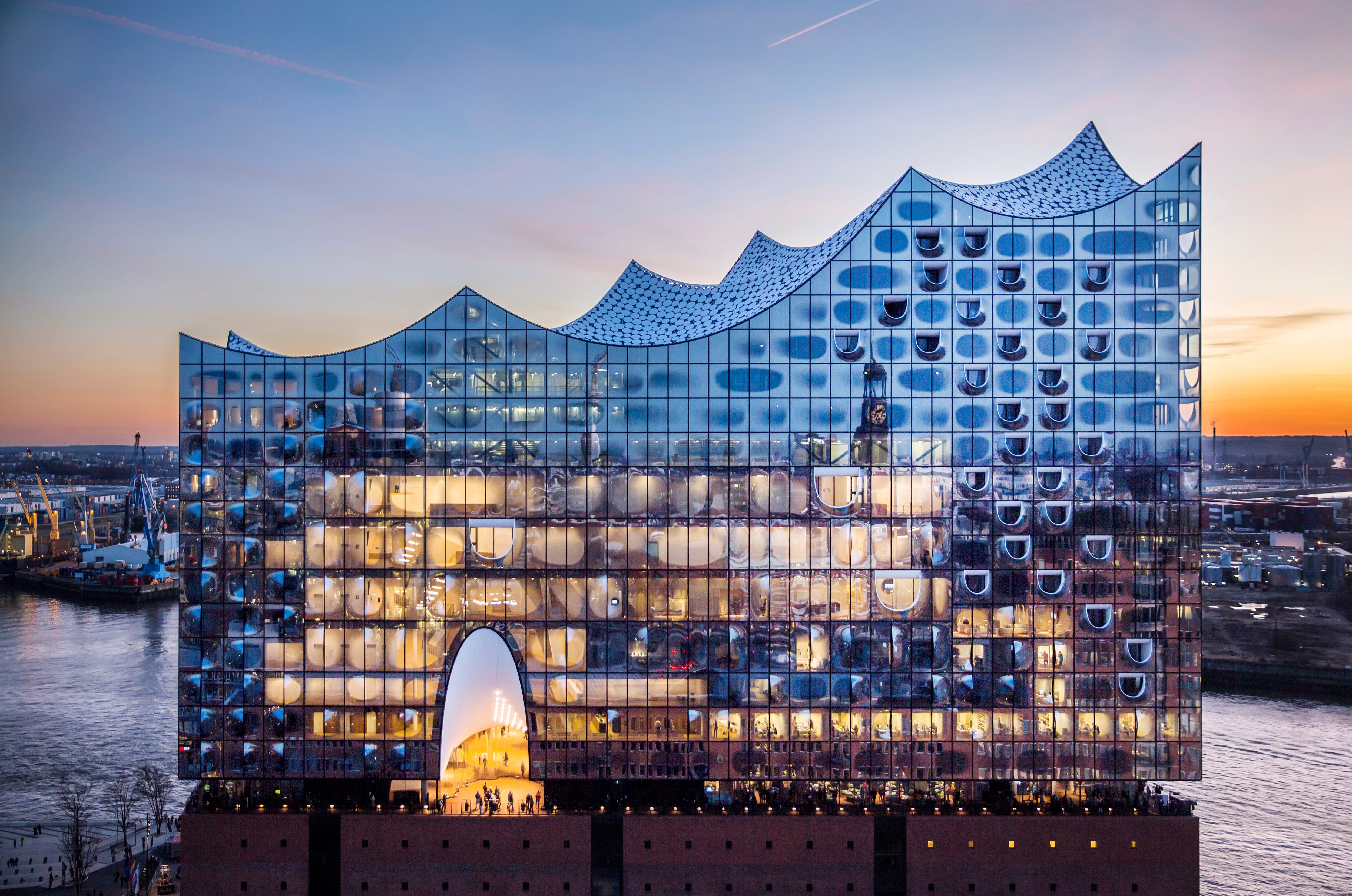 La Elbphilharmonie, el edificio que “todo el mundo adora”, afronta su décimo aniversario con un desfile de las mejores orquestas norteamericanas