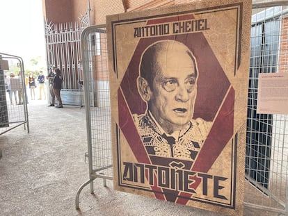 Retrato de Antoñete en Las Ventas, para conmemorar el 90º aniversario de la plaza madrileña.