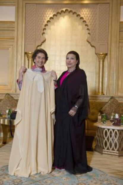 Paloma O'Shea con Al Khamis-Kanoo, el mes pasado en Abu Dhabi.