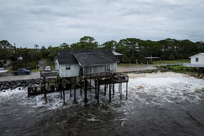 A drone view shows Alligator Dr as Hurricane Helene intensifies before its expected landfall on Florida’s Big Bend, in Alligator Point, Florida, U.S. September 26, 2024.  