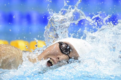 La china Ye Shiwen nada hacia el oro en la final de los 400 estilos.