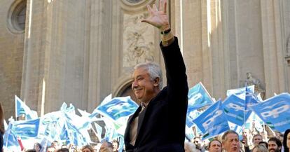 Javier Arenas, en el mitin del s&aacute;bado en Granada.