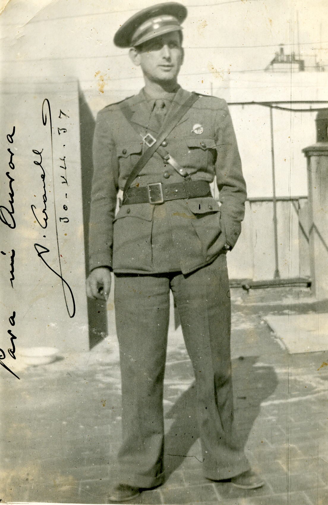 Retrato de Amado Granell dedicado a su hija, en una imagen sin datar.
