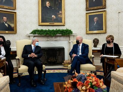 Andrés Manuel López Obrador, presidente de México, y su homólogo estadounidense, Joe Biden, en la Casa Blanca, el 18 de noviembre de 2021.