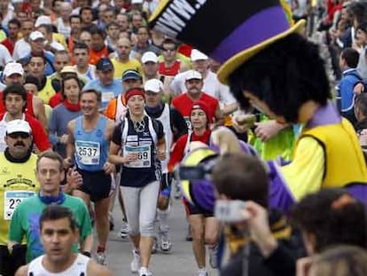 Un grupo de participantes, ayer, en el maratón de Valencia.