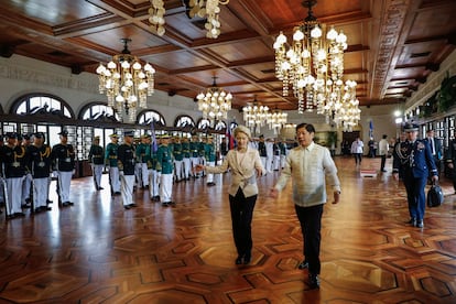 Philippine President Ferdinand Marcos Jr. walks with European Commission President Ursula von der Leyen during arrival honours at the Malacanang presidential palace in Manila, Philippines, July 31, 2023.