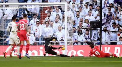 Portu marca el segundo gol del Girona ante el Real Madrid. 