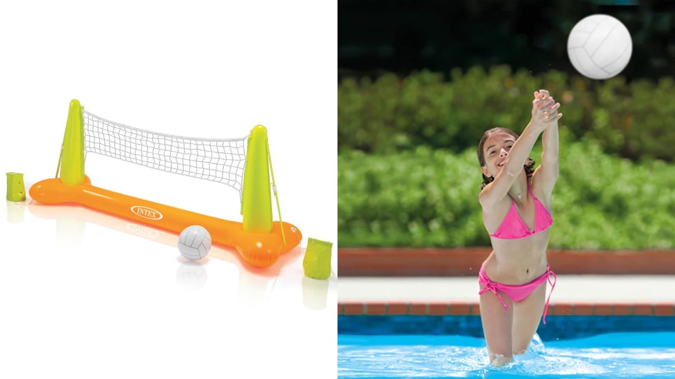 Set hinchable para jugar al voleibol en la piscina.
