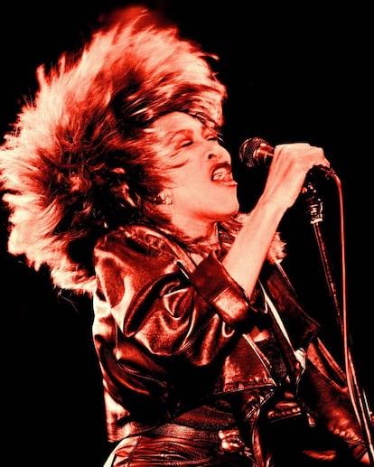 Tina, desbocada, durante un concierto celebrado en Londres en 1985.