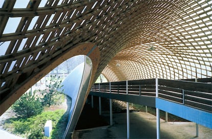 Cubierta para el Mannheim Multihalle en Mannheim, Alemania (1970–1975).