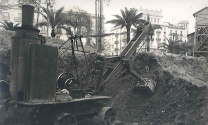 Obres a l'estació de metro de la plaça de Catalunya el 1922