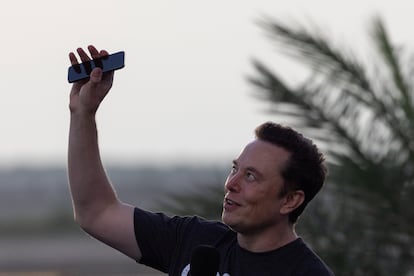 Elon Musk, durante la presentación del nuevo servicio en un acto en la sede de SpaceX en Brownsville (Texas).