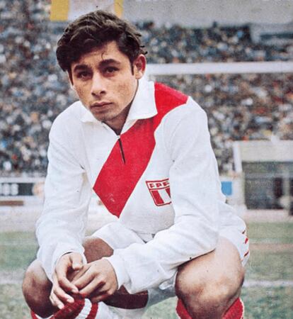 El futbolista peruano Roberto Chale, en 1969.