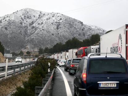 Traffic jams on the A-31, which joins Alicange with Albacete and Madrid.