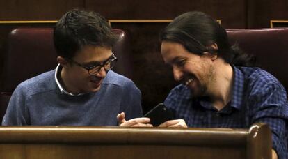 El secretario general de Podemos, Pablo Iglesias, y el secretario político de esta formación, Íñigo Errejón.