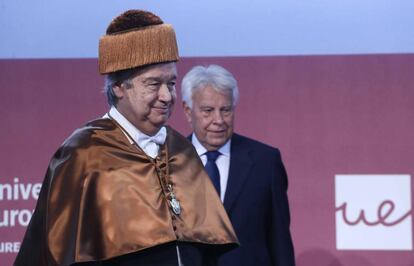Antonio Guterres acompañado por Felipe González en la Universidad Europea.