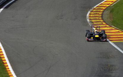 Sebastian Vettel rueda en el circuito de Spa.