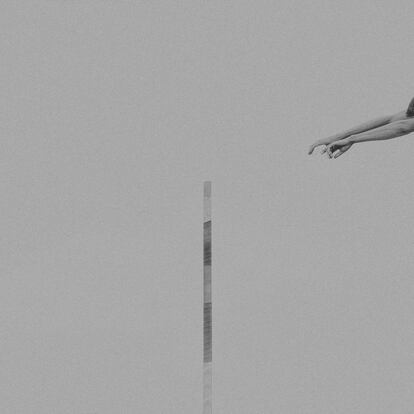 El alemán Klaus Lenzen, Fotógrafo del año enla categoría de fotografía artística por su trabajo 'Pole Vault', en la sección no profesional.