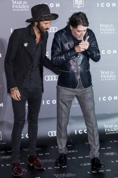 Leiva con oaquin Sabina en la fiesta de la revista 'ICON' en octubre de 2016.