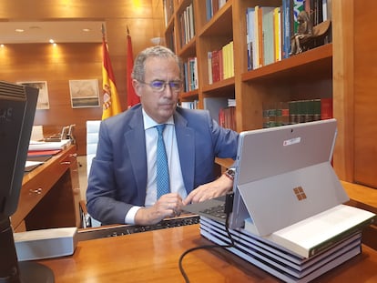 El consejero de Educación y Juventud y portavoz del Gobierno en funciones, Enrique Ossorio, clausura las jornadas La Inspección Educativa.