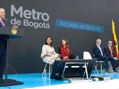 Iván Duque, durante la adjudicación del metro de Bogotá.