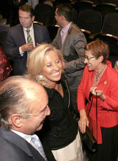 Corina Porro, en primer término, y Abel Caballero, al fondo.