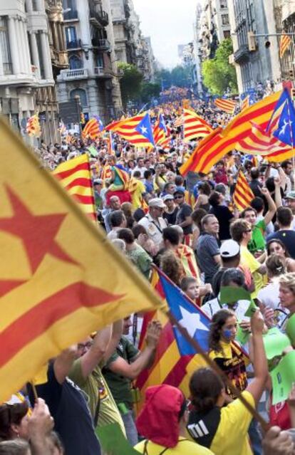 Manifestantes el pasado día 11 en la Via Laietana de Barcelona.