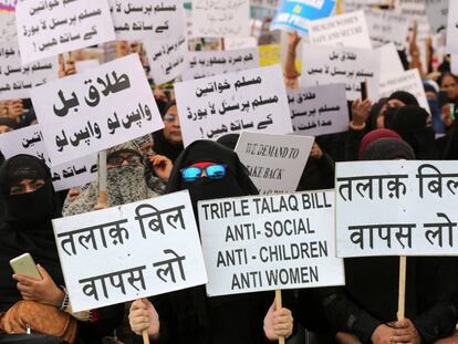 Protesta contra la ley del divorcio exprés en Nueva Delhi, India.