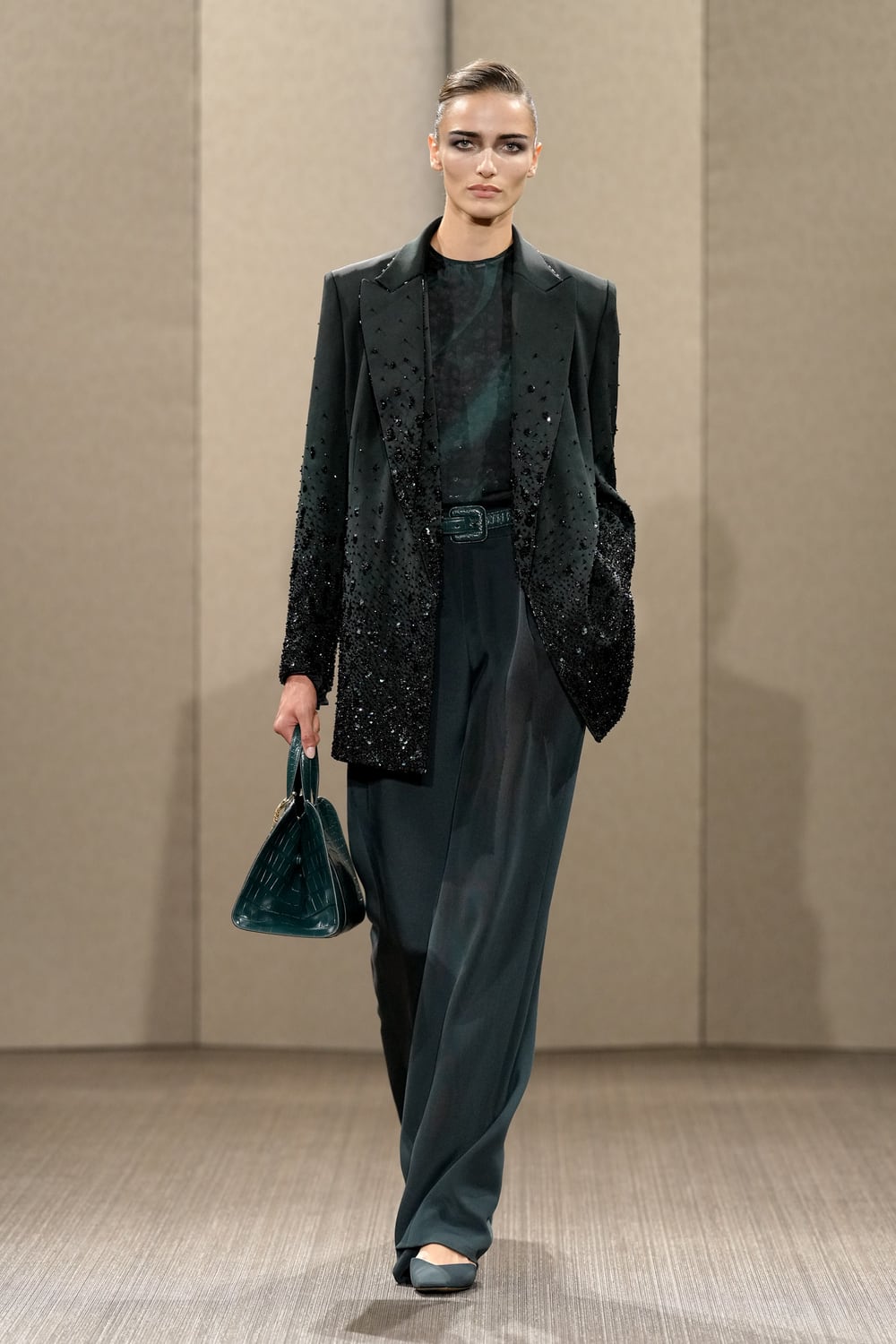 Armani Privé, sombras en la noche