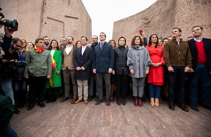 Los entonces líderes del PP, Pablo Casado, Vox, Santiago Abascal, y Ciudadanos, Albert Rivera, el 10 de febrero de 2019 en lo que más tarde se conocería como "foto de Colón".