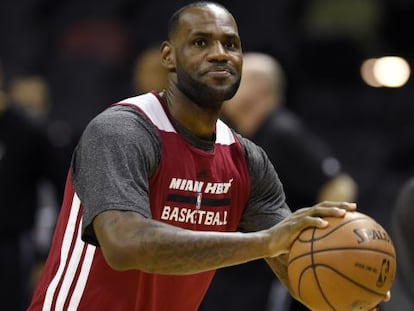 LeBron James en el &uacute;ltimo entrenamiento en San Antonio.