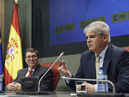 Alfonso Dastis y Bruno Rodr&iacute;guez el pasado lunes en Madrid.
 