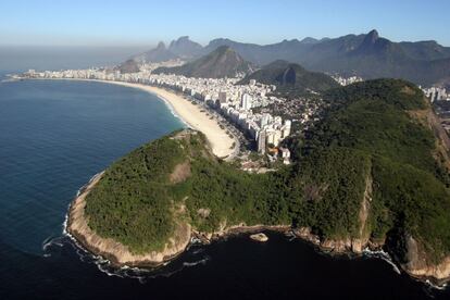 O Rio de Janeiro celebra neste domingo cenários como esse, que harmonizam a natureza e a cidade.