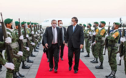 Presidente Alberto Fernández es recibido por Marcelo Ebrard