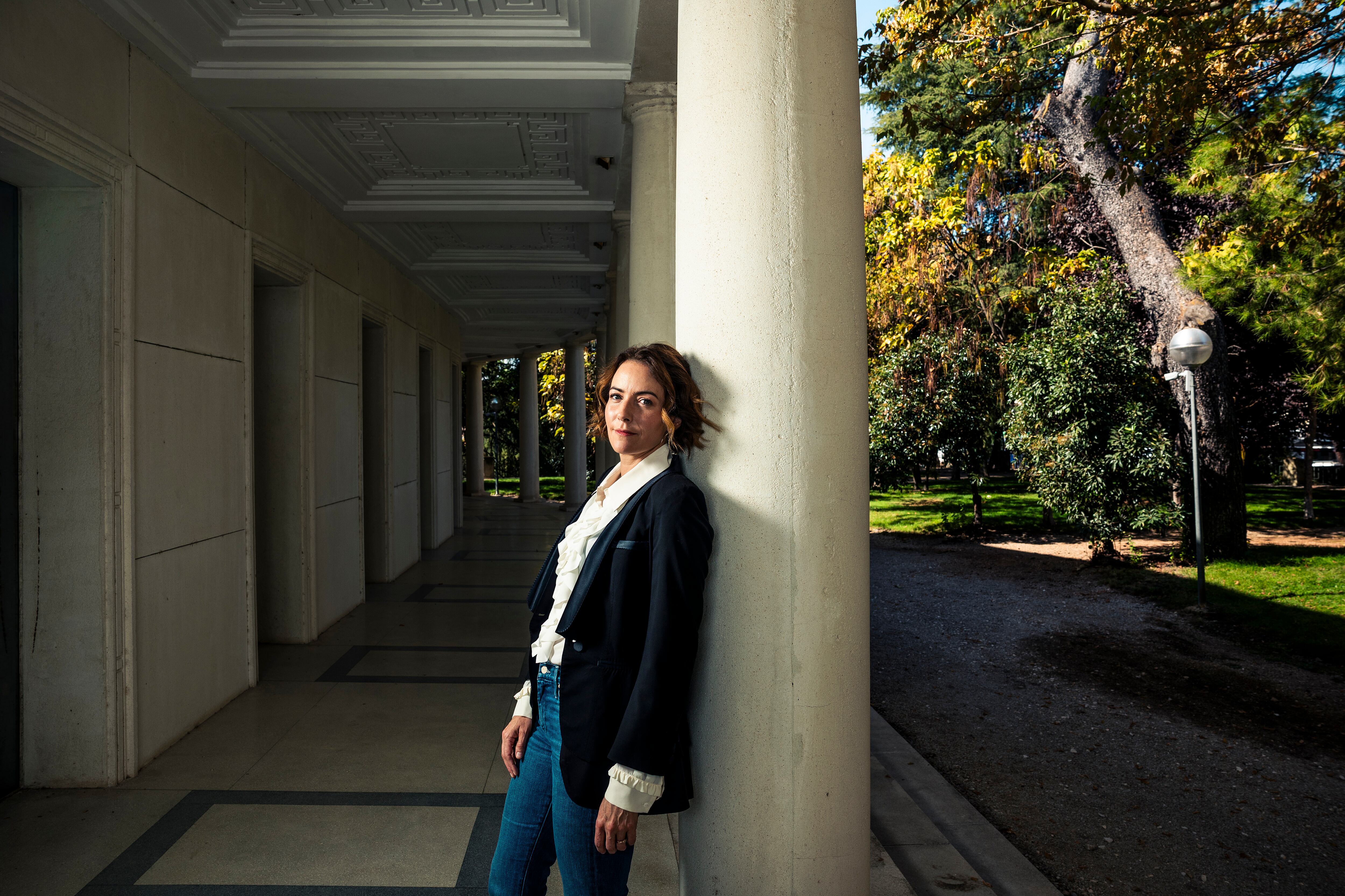 Alondra de la Parra, directora de orquesta mexicana, a las puertas de la sede de la Orquesta de la Comunidad de Madrid.