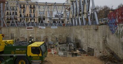 Obras de construcción del nuevo Centro Deportivo Municipal La Cebada, en Madrid (España).